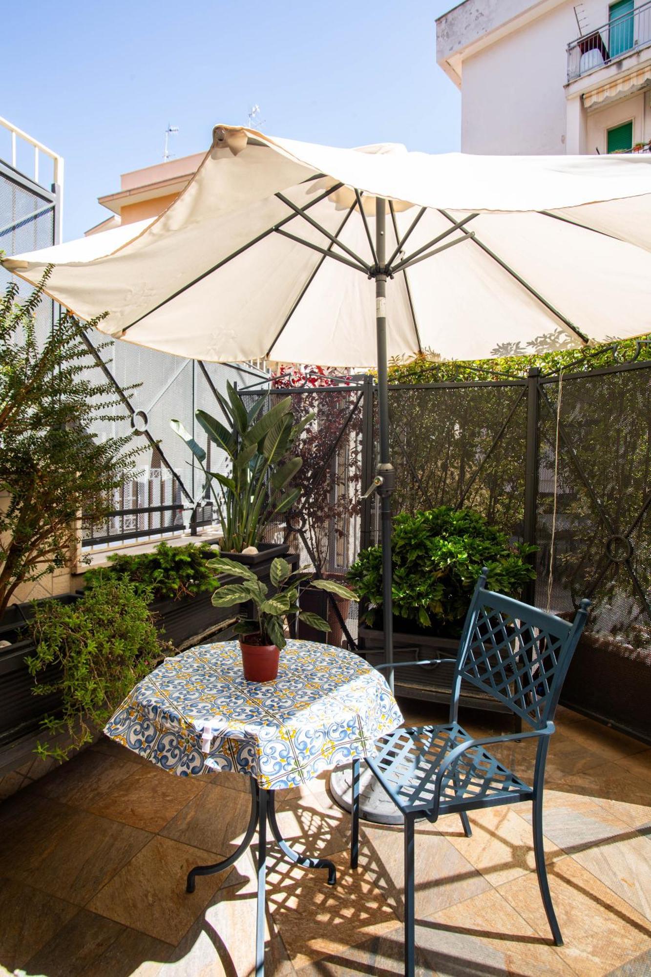 Little Rock Guest House 가에타 외부 사진